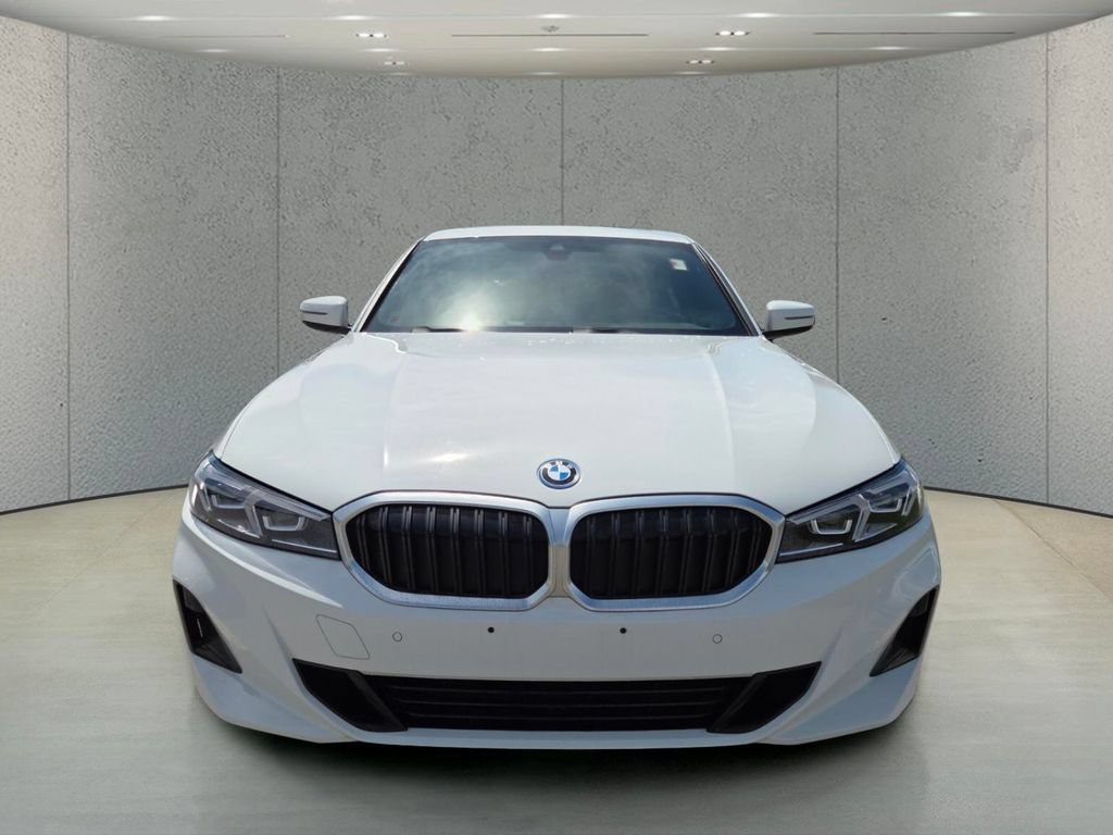 2023 BMW 3 Series 330e - Photo 12