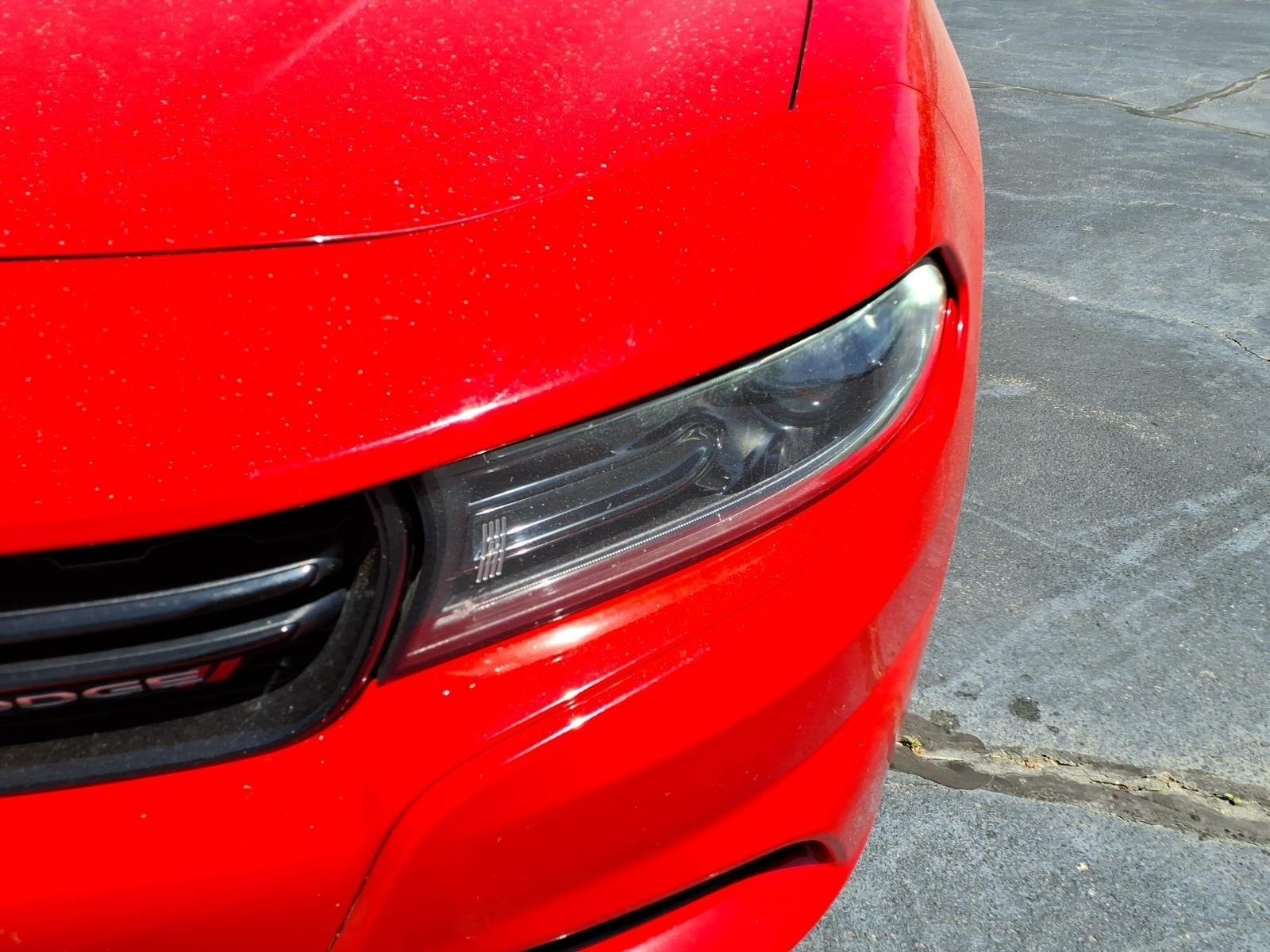 Used 2022 Torred Clearcoat Dodge SXT image 15
