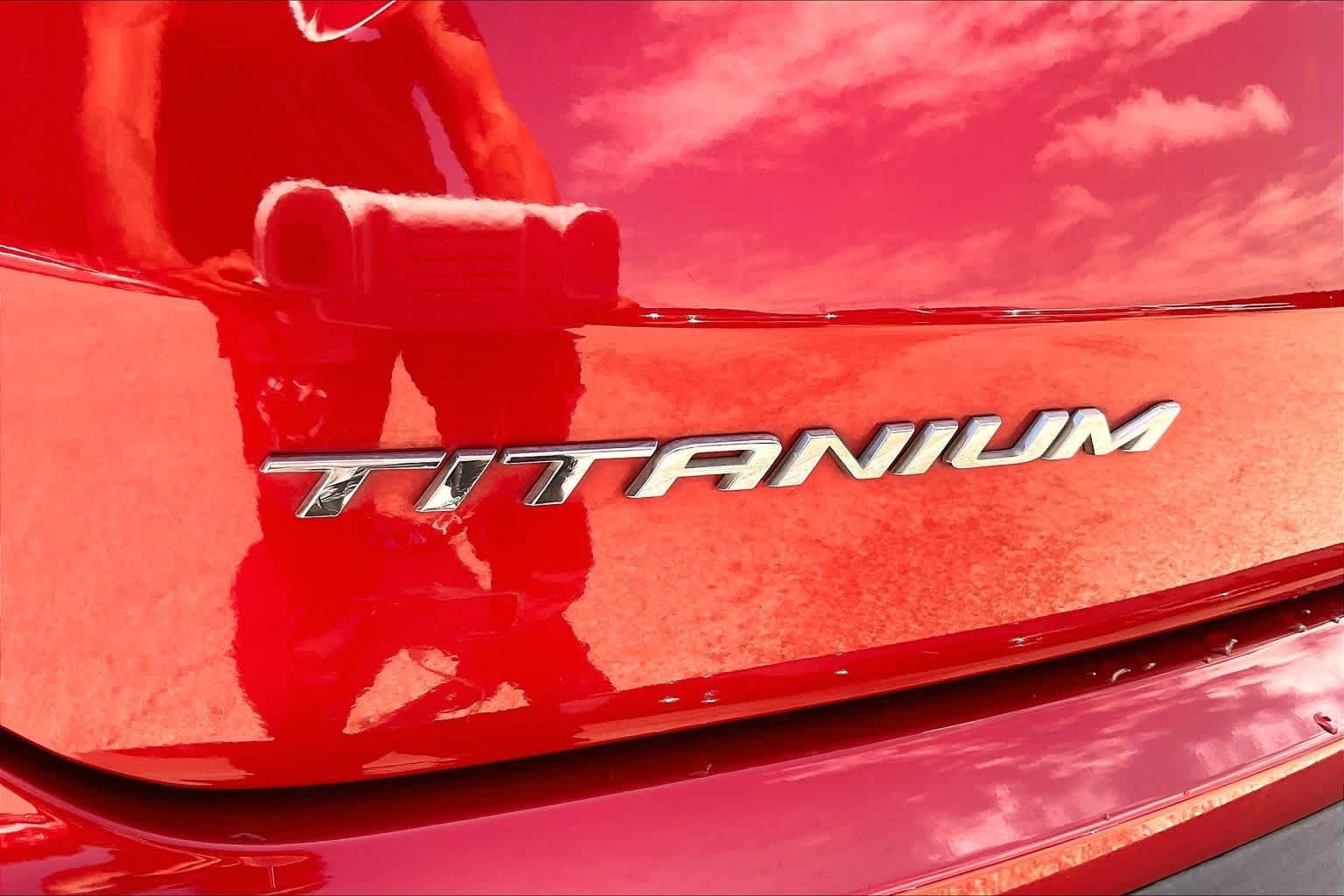 Used 2023 Rapid Red Metallic Tinted Clearcoat Ford Titanium image 10