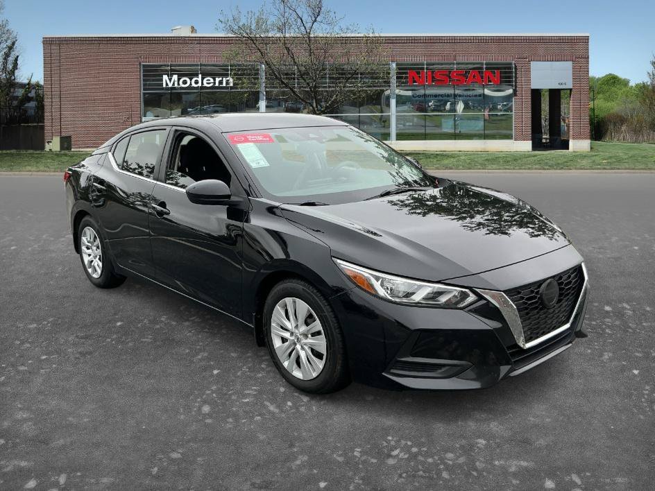 Used 2022 Super Black Nissan S image 5
