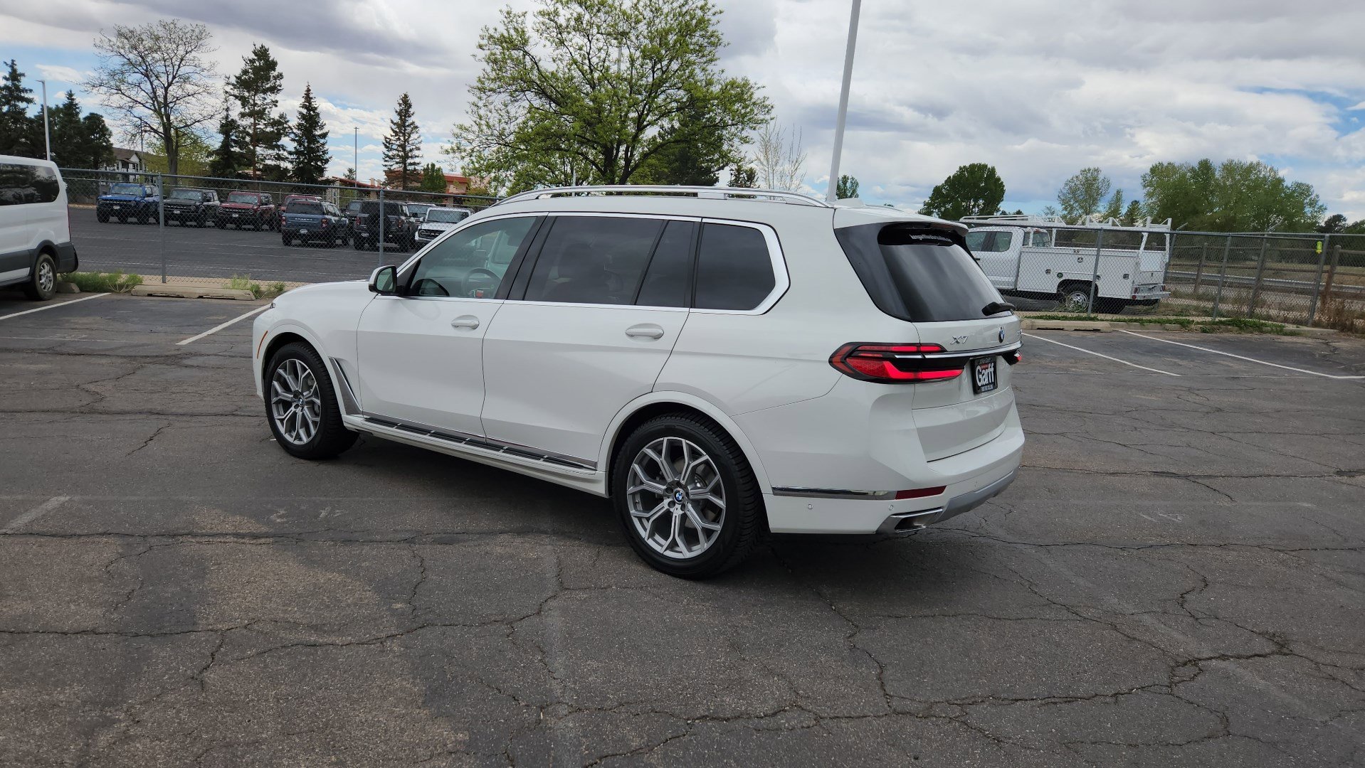 Used 2025 Alpine White BMW xDrive40i image 10