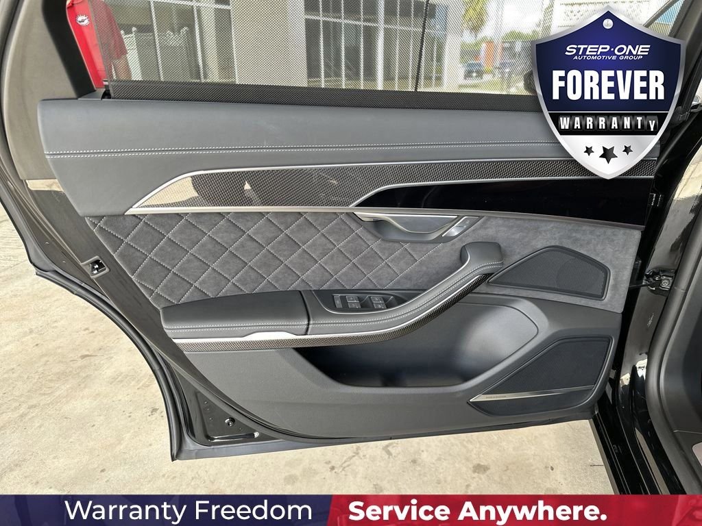 Used 2024  Audi 4.0T image 28