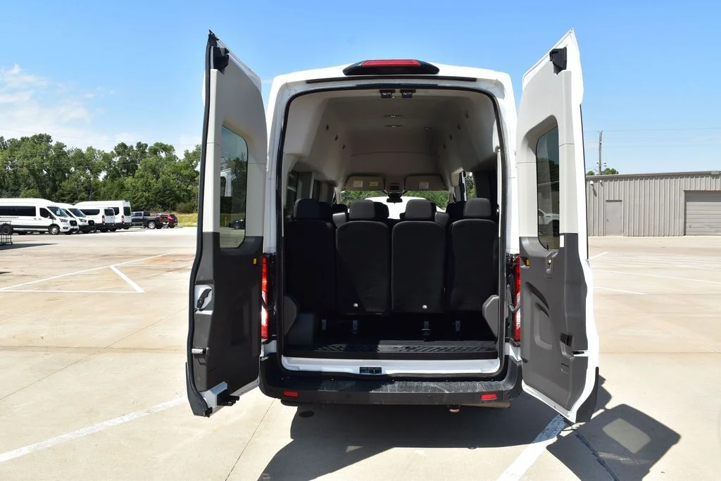 Used 2023 Oxford White Ford XLT image 34