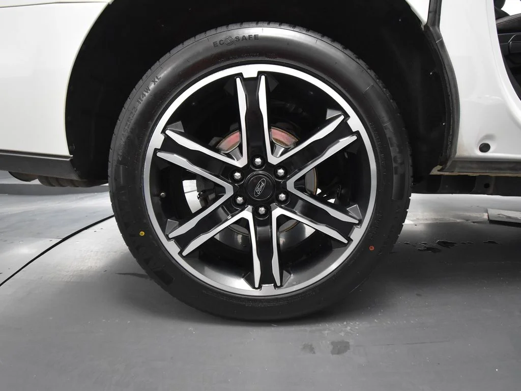 Used 2021 White Ford Limited image 11