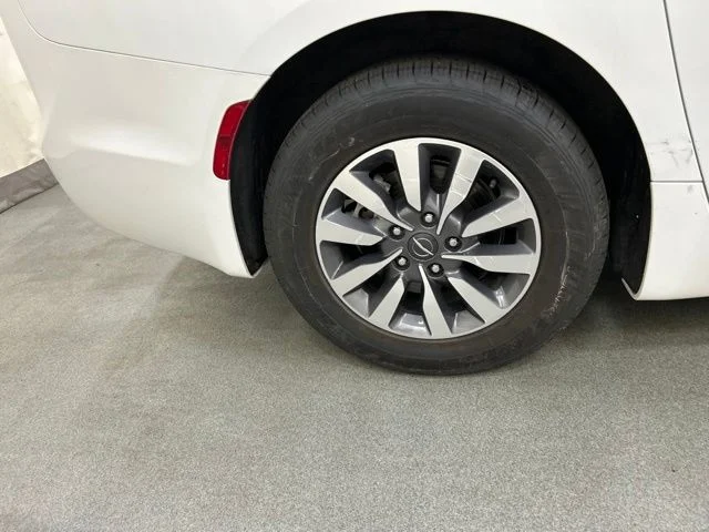 Used 2023 White Chrysler Touring L image 24