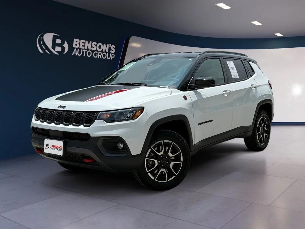 Used 2025 White Jeep Trailhawk image 1