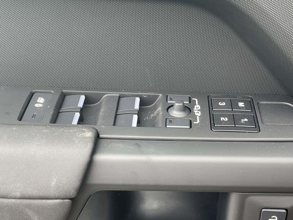 New 2026 Woolstone Green Land Rover S image 35