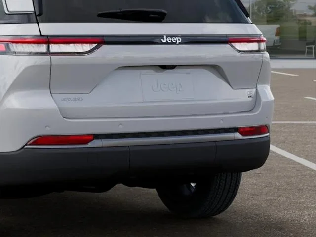 New 2026 Bright White Clear-Coat Exterior Paint Jeep 85th Anniversary Edition image 39