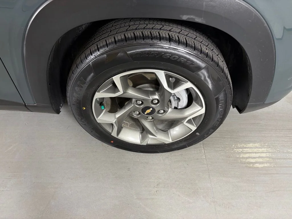 Used 2025 Gray Chevrolet LT image 11
