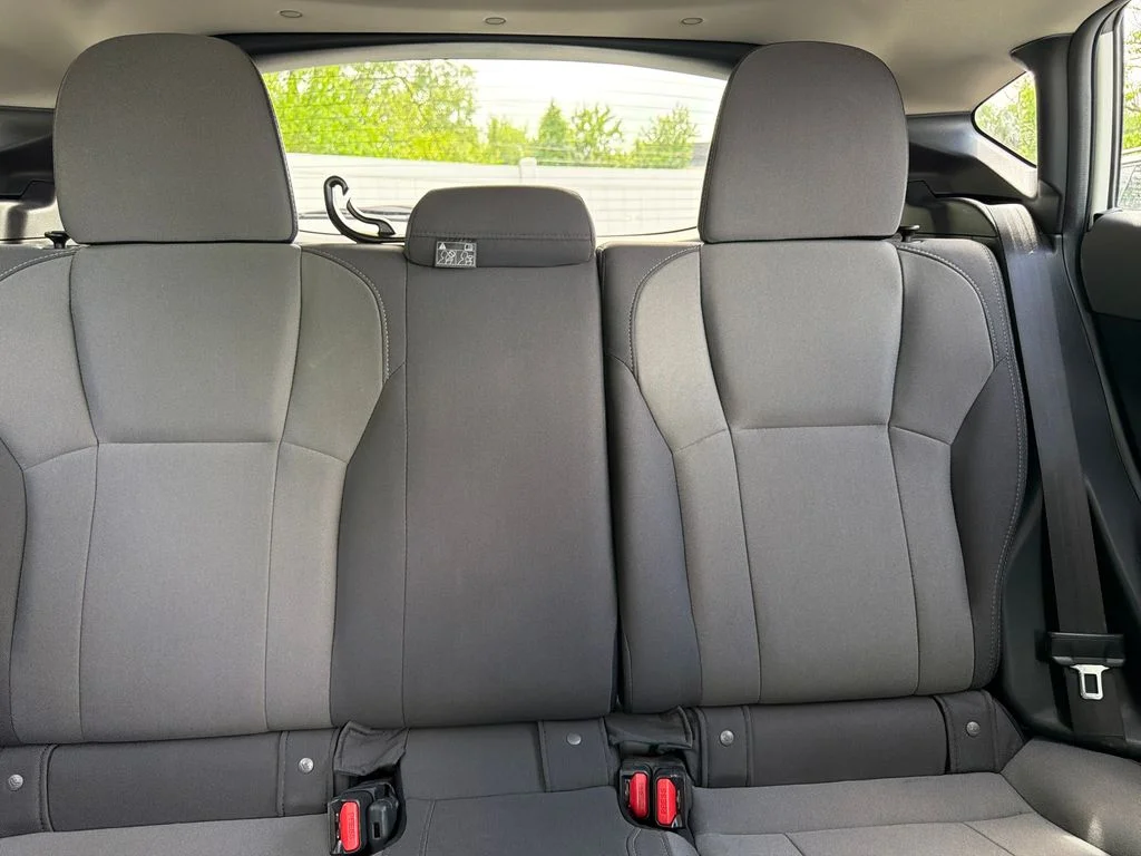Used 2024 White Subaru Base image 49