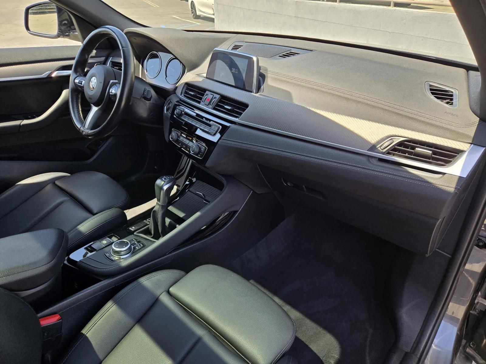 Used 2018 Mineral Gray Metallic BMW xDrive28i Sports Activity Coupe image 31