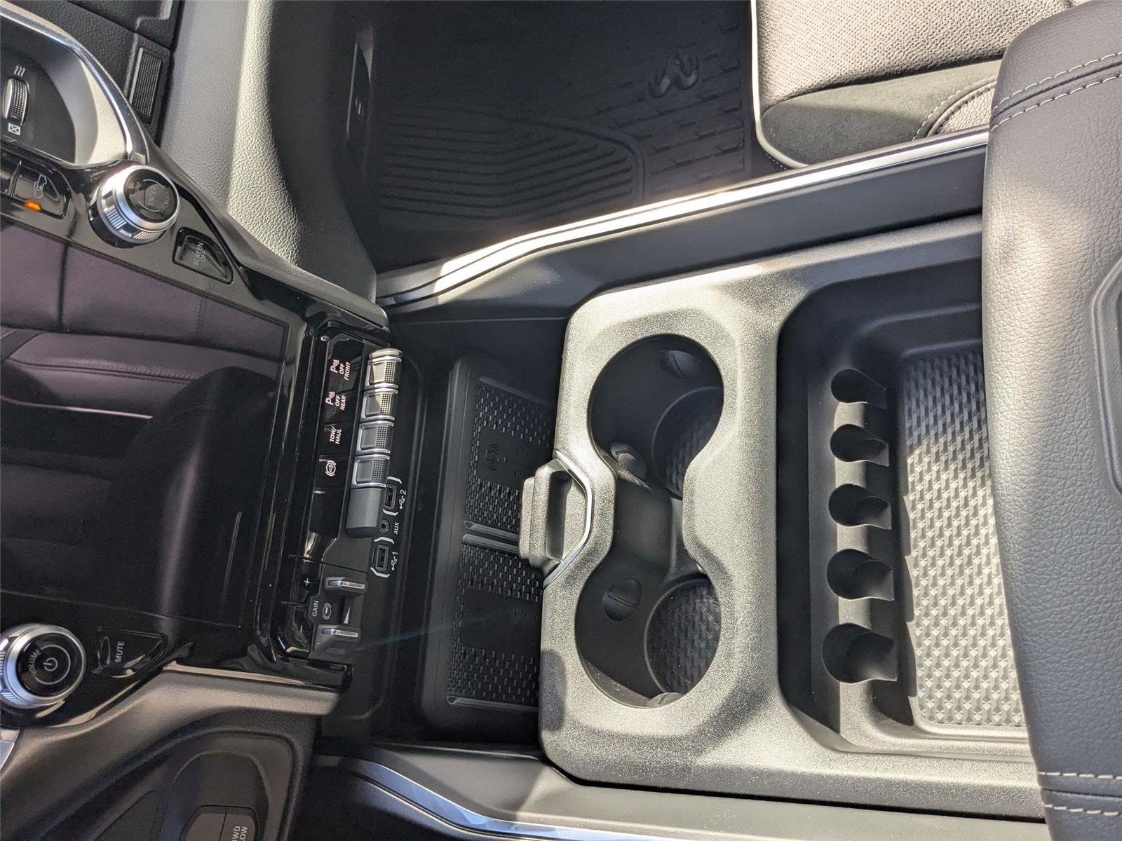 New 2026 Ceramic Gray Clear-Coat Exterior Paint RAM Laramie image 18