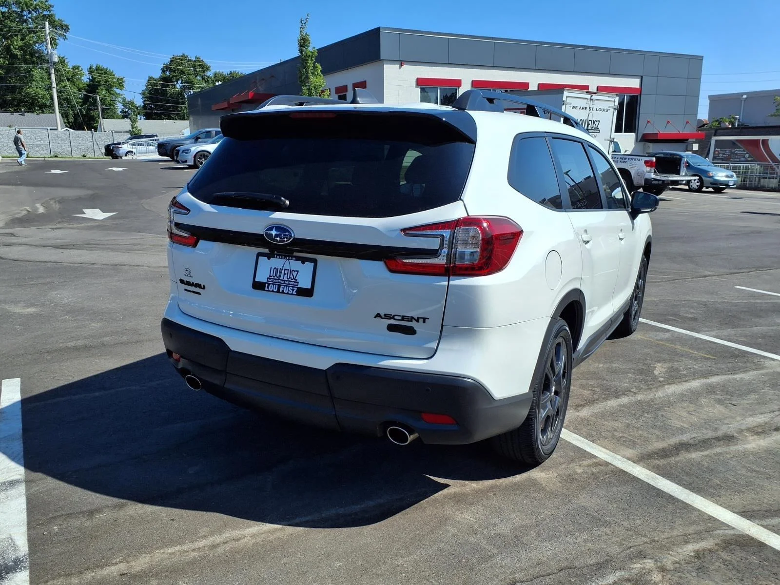 Used 2025 Crystal White Pearl Subaru Onyx Edition Touring image 4