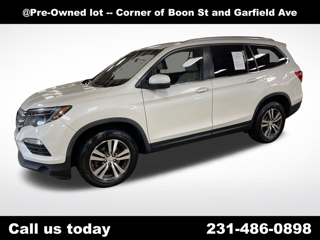 Used 2016  Honda EX image 1