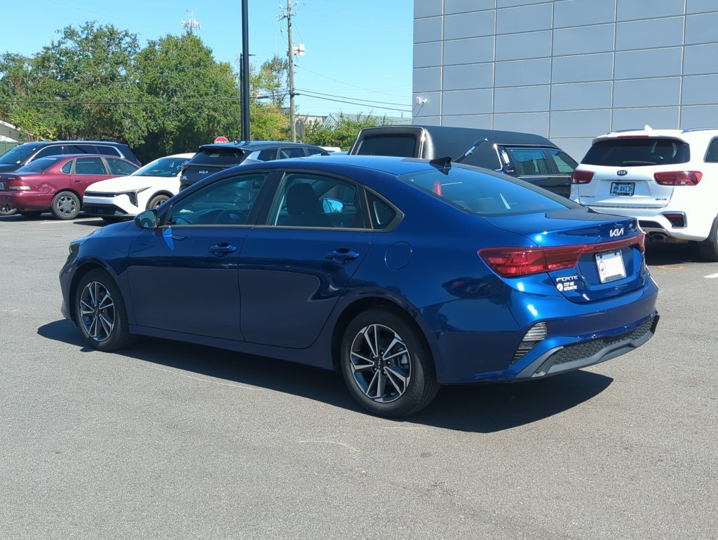 Used 2023 Blue Kia LXS image 5