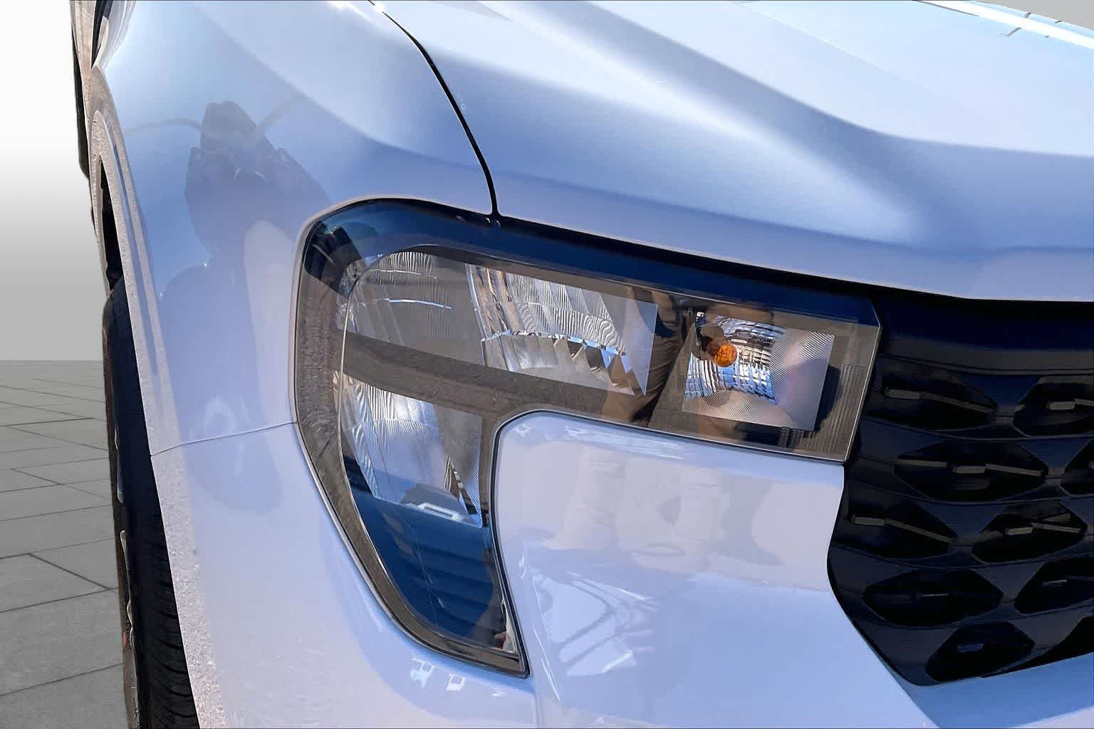 New 2026 Oxford White Ford XLT image 13
