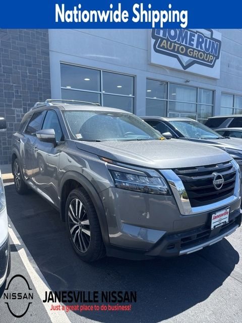 2023 Nissan Pathfinder Platinum 4WD's photo