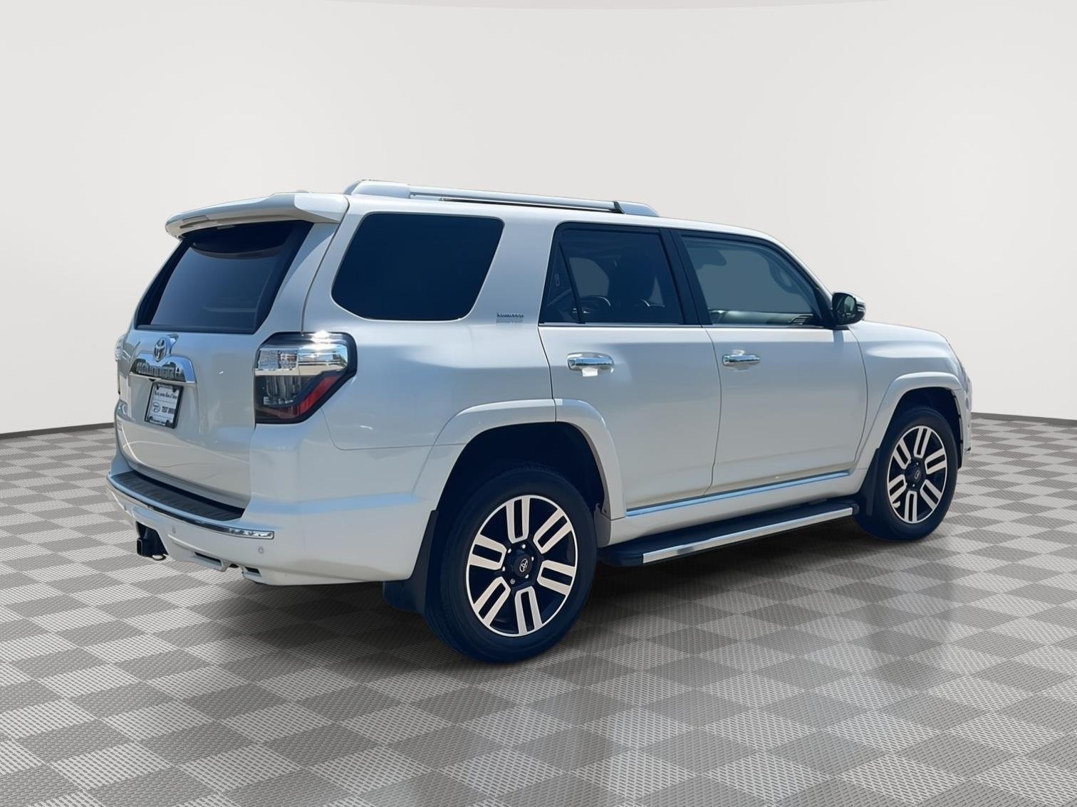 Used 2023 Blizzard Pearl Toyota Limited image 5