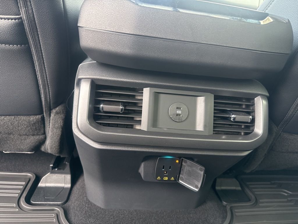 New 2026 Carbonized Gray Metallic Ford Lariat image 32