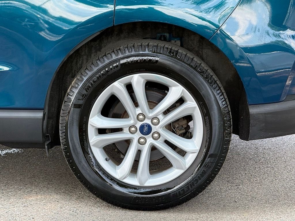 Used 2020 Green Ford SEL image 11