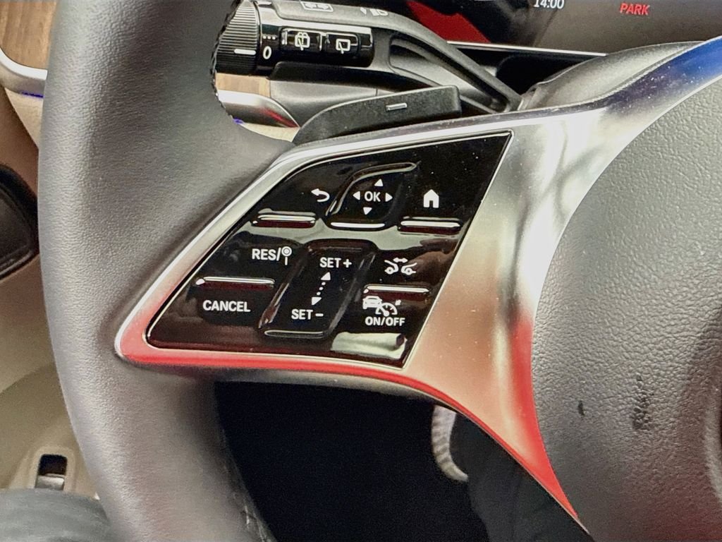 New 2027 Moonlight White Metallic Mercedes-Benz GLC 300 image 12
