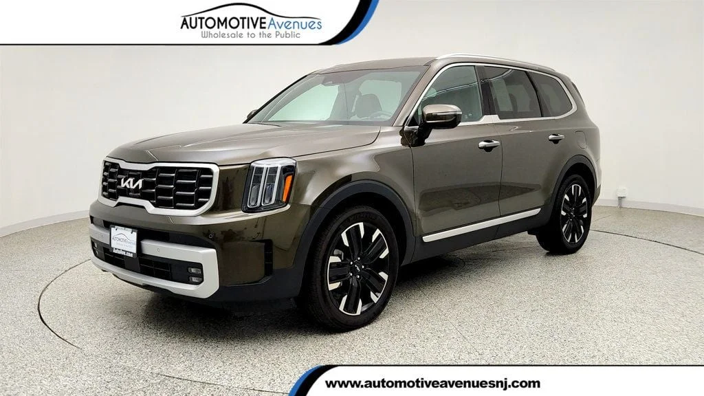Used 2025 Dark Moss Kia SX AWD w/ Captain