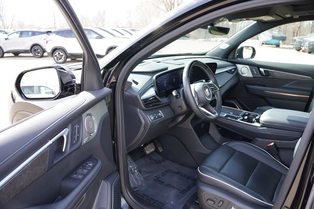 2025 Buick Enclave Avenir - Photo 14