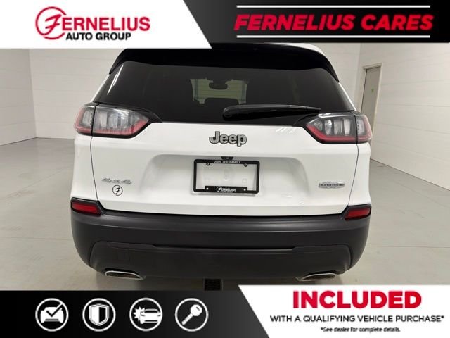 Used 2022 White Jeep Latitude Lux image 7
