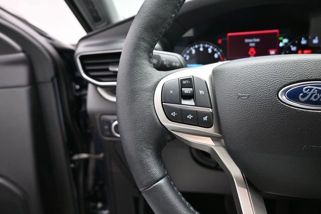 Used 2024 Blue Ford XLT image 17
