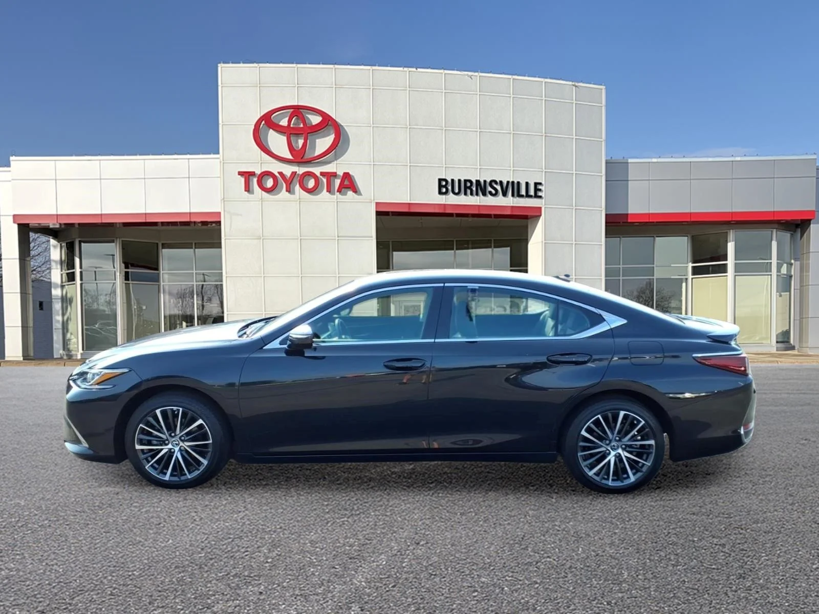 Used 2023 Black Lexus 250 image 7