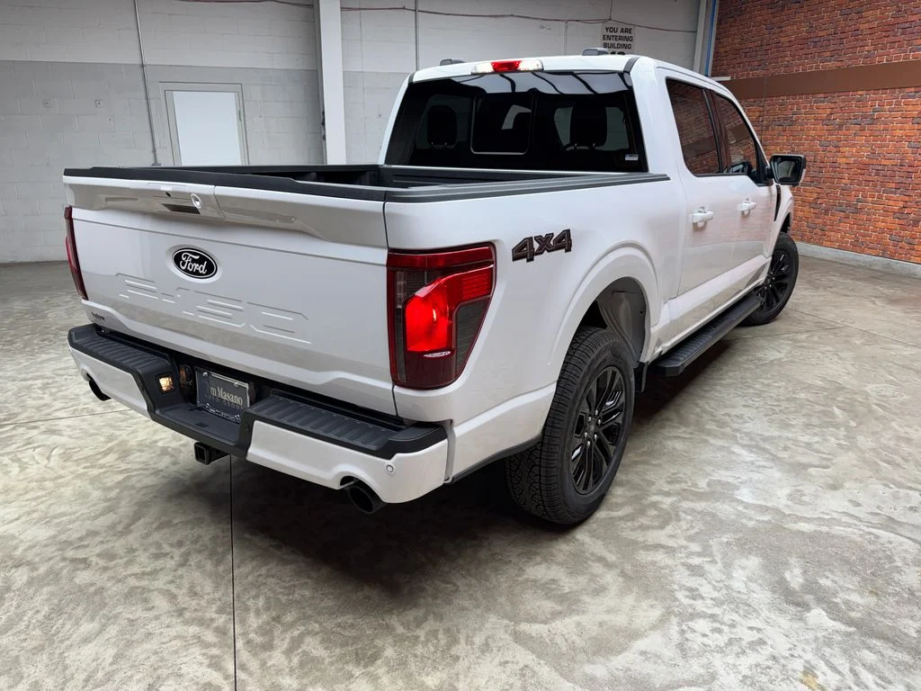 New 2026 Oxford White Ford XLT image 4