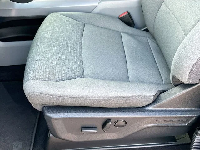 Used 2024 Silver Ford XLT image 19