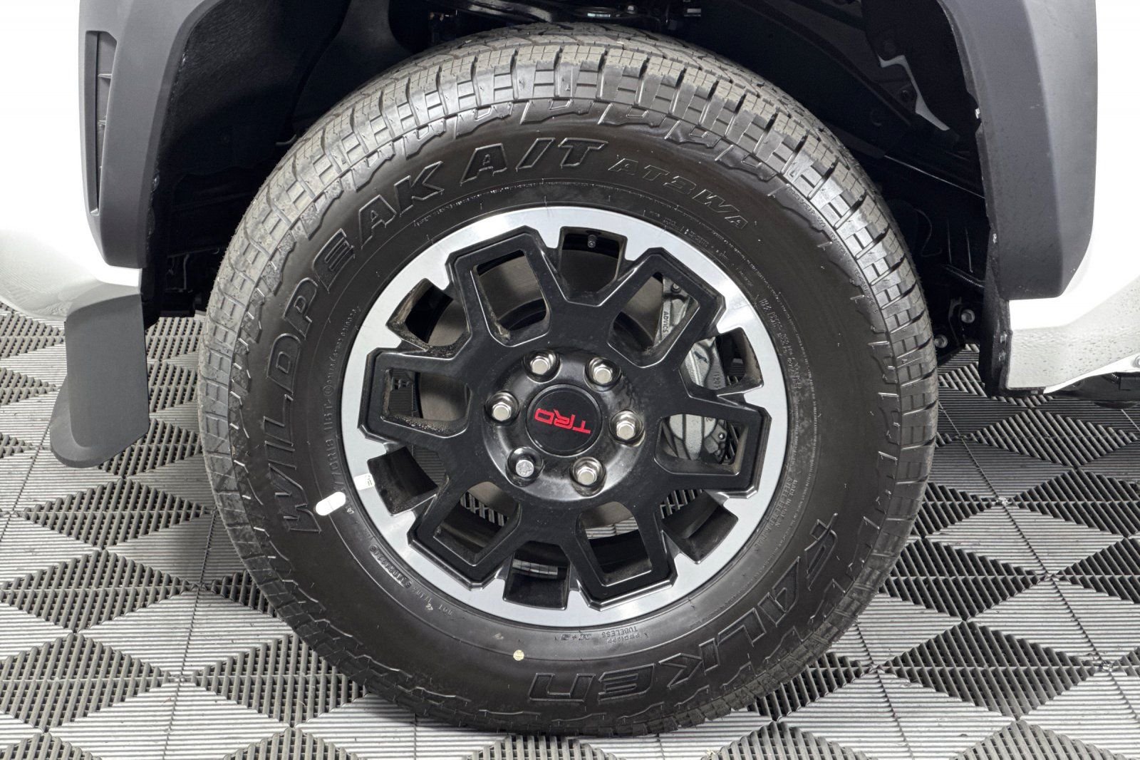 2025 Toyota Tacoma TRD Off Road - Photo 24
