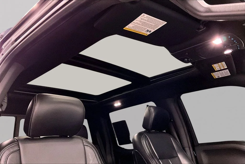 Used 2020 Black Ford Lariat image 28