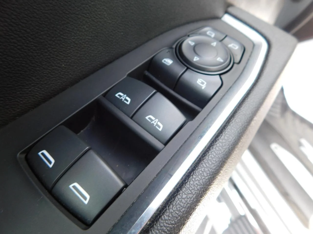 Used 2023 Silver Chevrolet 4WD CREW CAB 147 in LTZ image 30