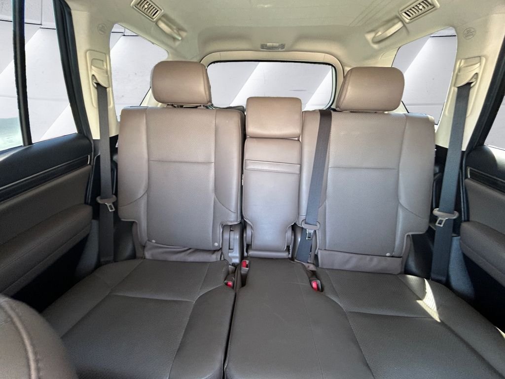 Used 2021  Lexus 460 Luxury image 18