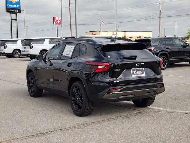 New 2026 Mosaic Black Metallic Chevrolet ACTIV image 5