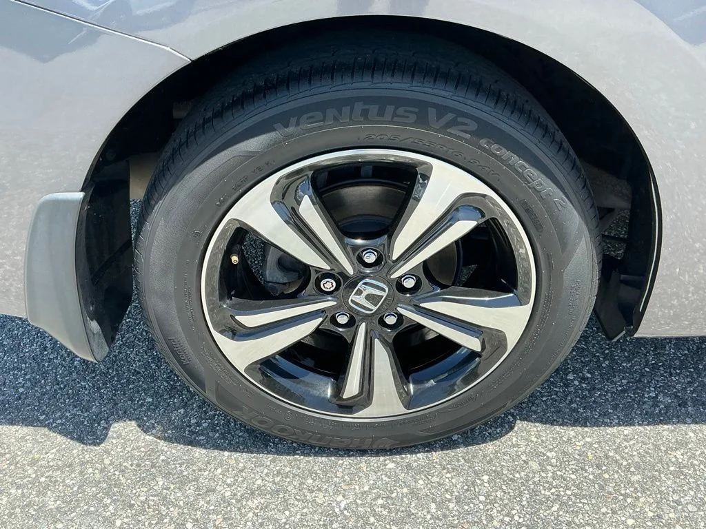 Used 2014  Honda EX image 14