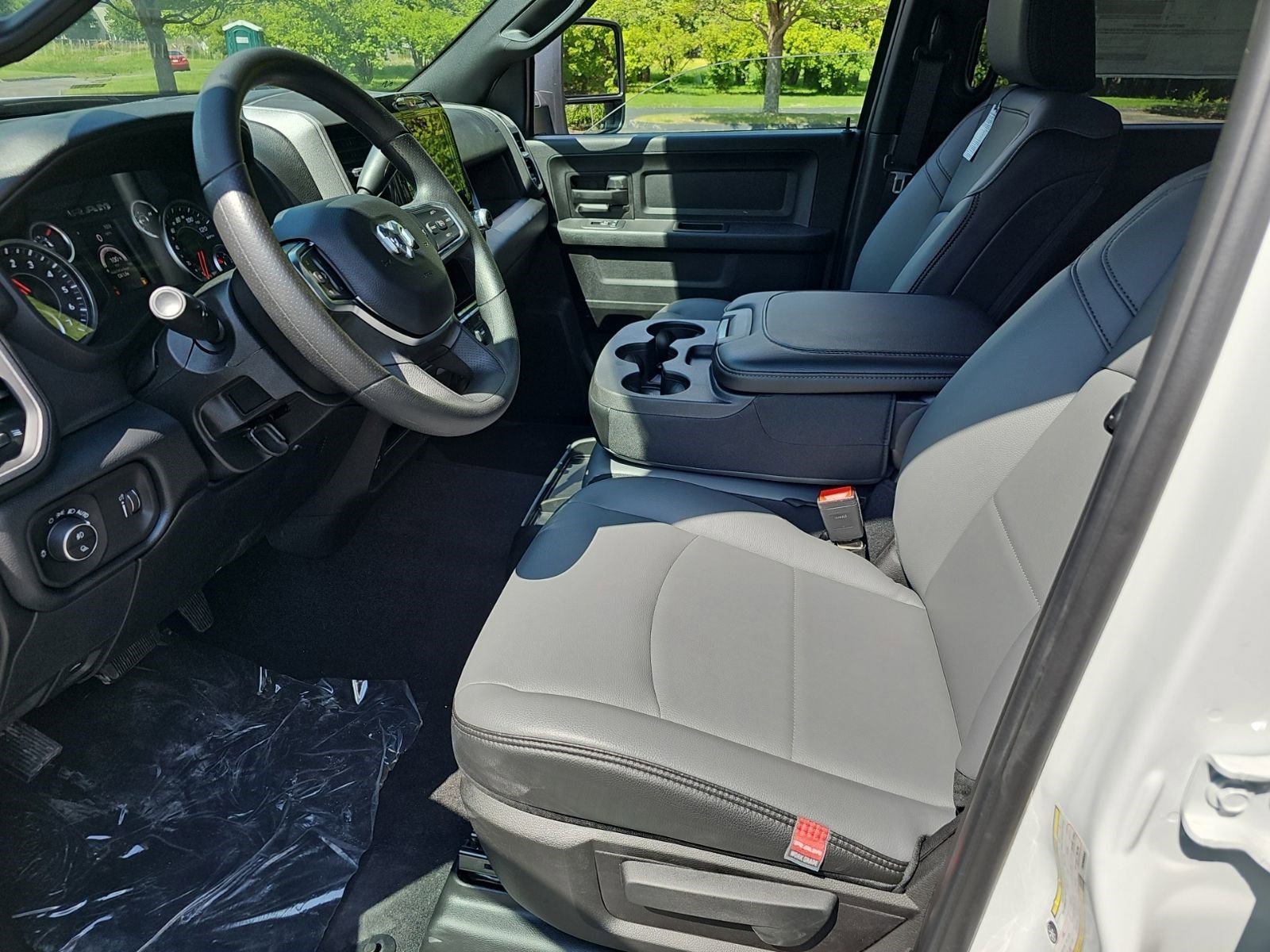 New 2026 Bright White Clearcoat Ram Tradesman image 17