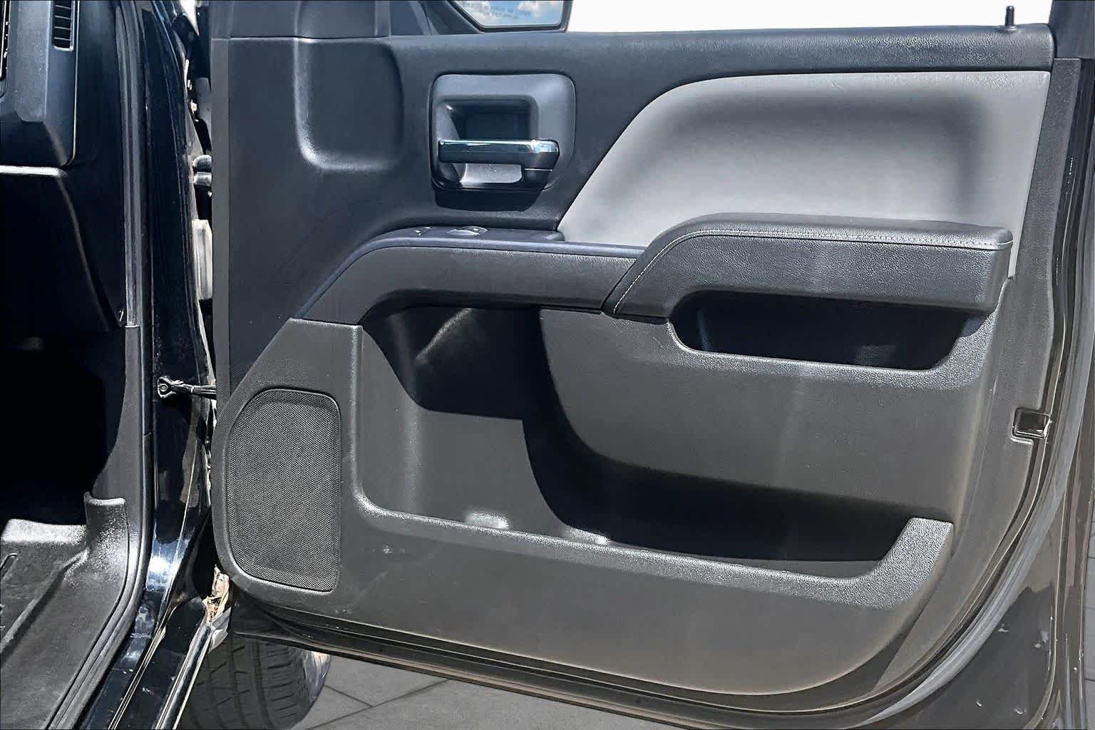 Used 2015 Black Chevrolet LS image 22