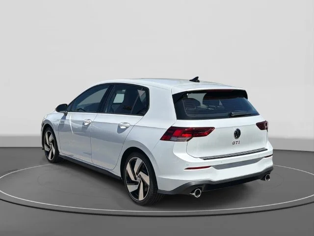 2026 Volkswagen Golf GTI photo 3