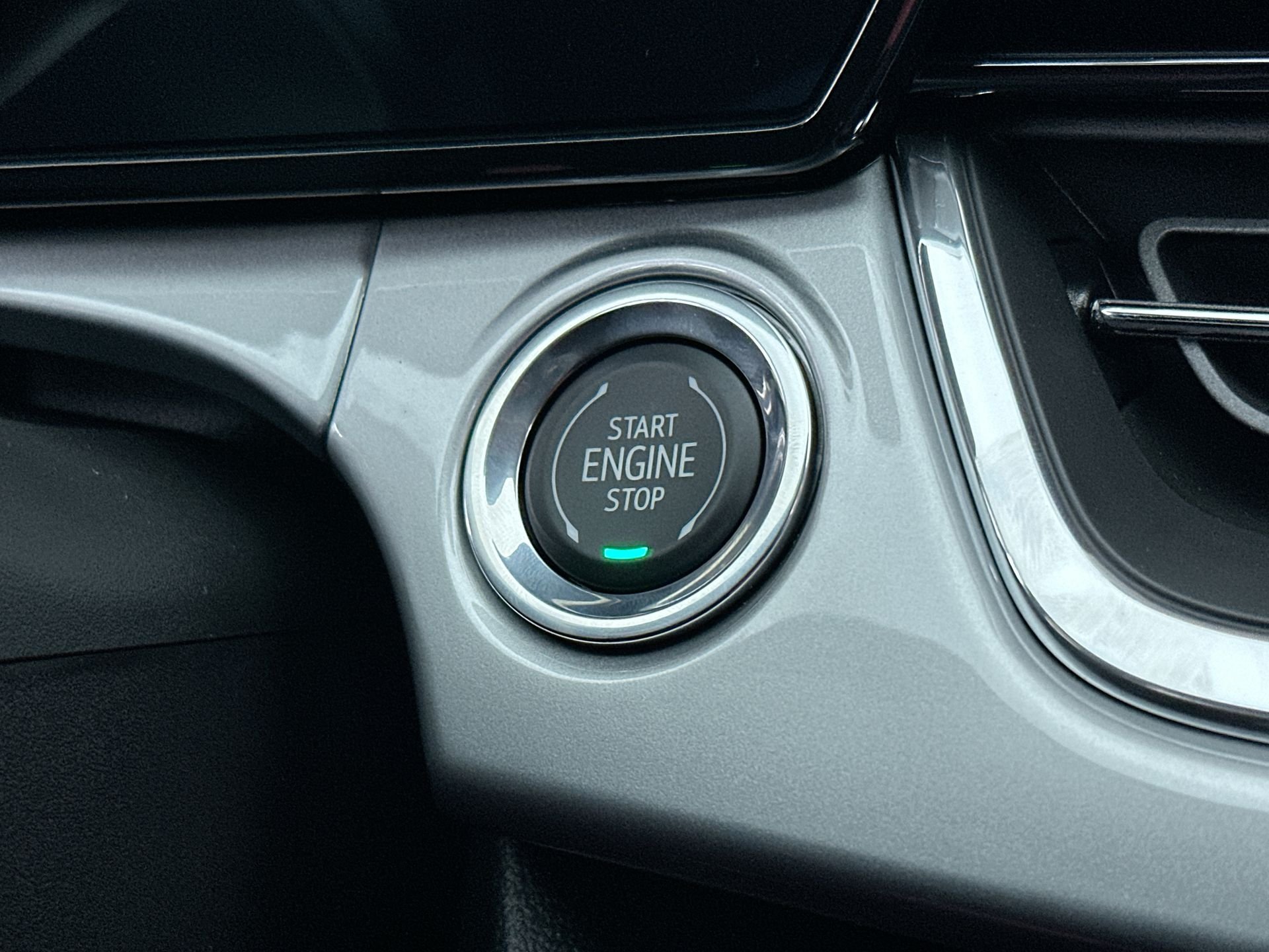 New 2026 Summit White Chevrolet LT image 70