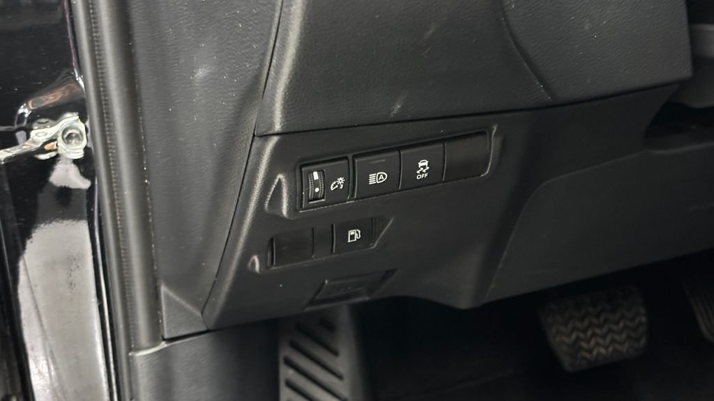 Used 2023 Black Toyota Hybrid S image 19
