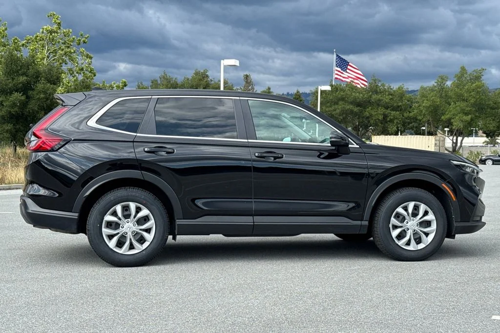 Used 2025 Black Honda LX image 3