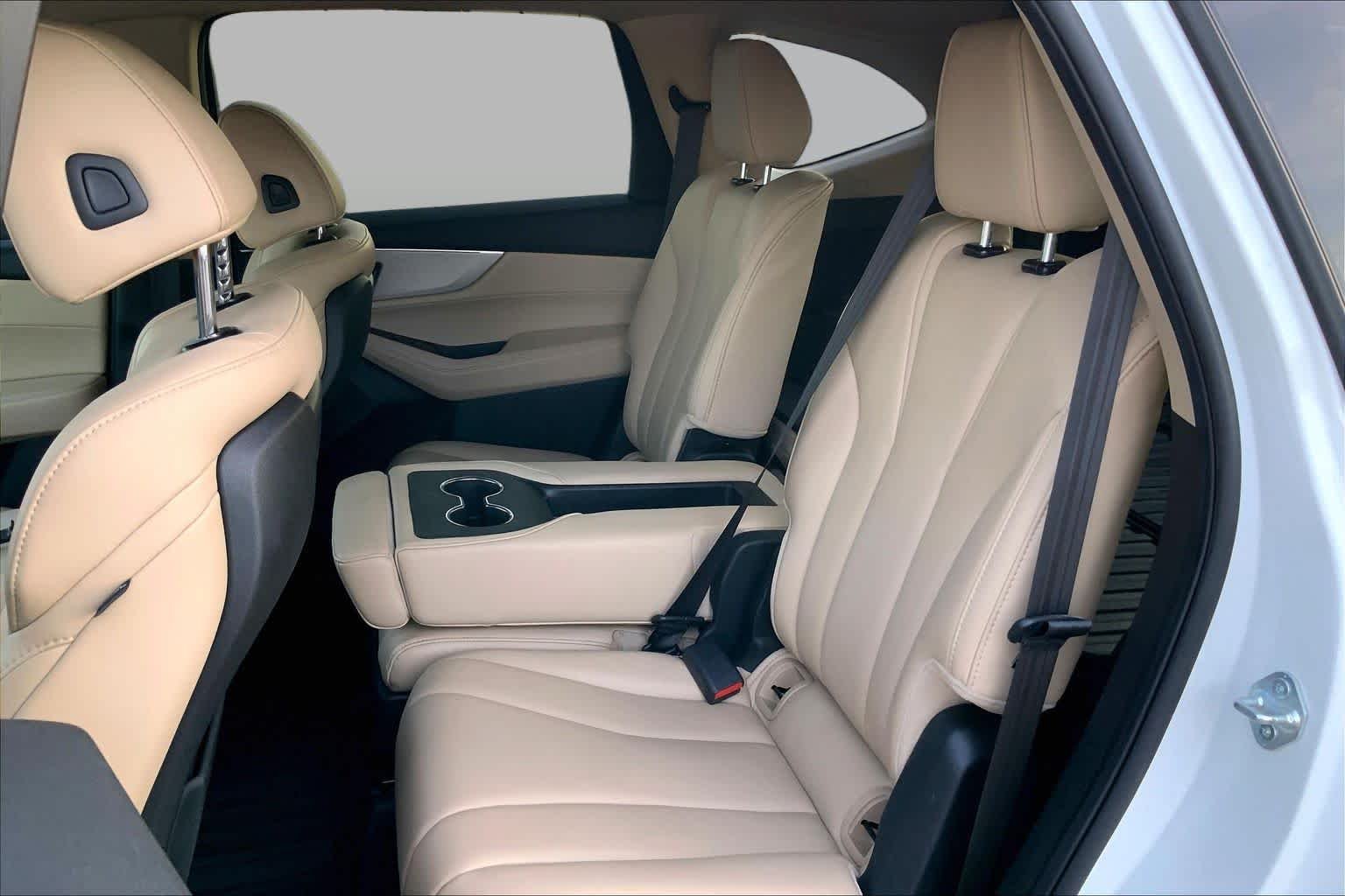 Used 2022 Platinum White Pearl Acura  image 20