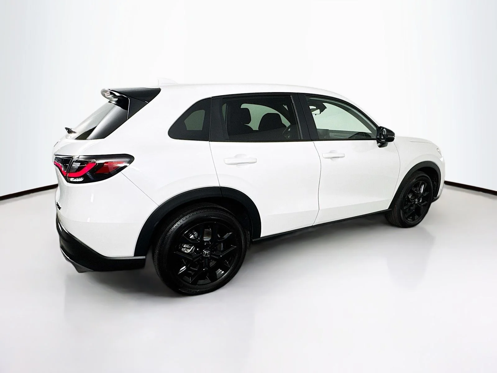 Used 2024  Honda Sport image 8