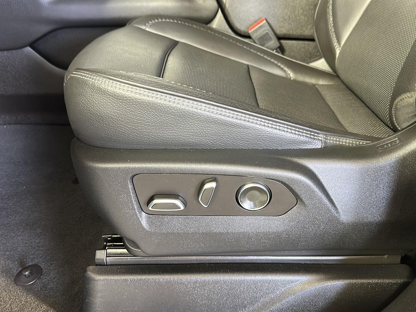 Used 2023 Sterling Metallic GMC Denali image 8