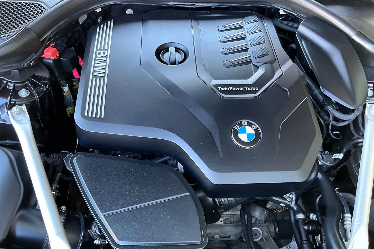Used 2022 Dark Graphite Metallic BMW 530i image 33