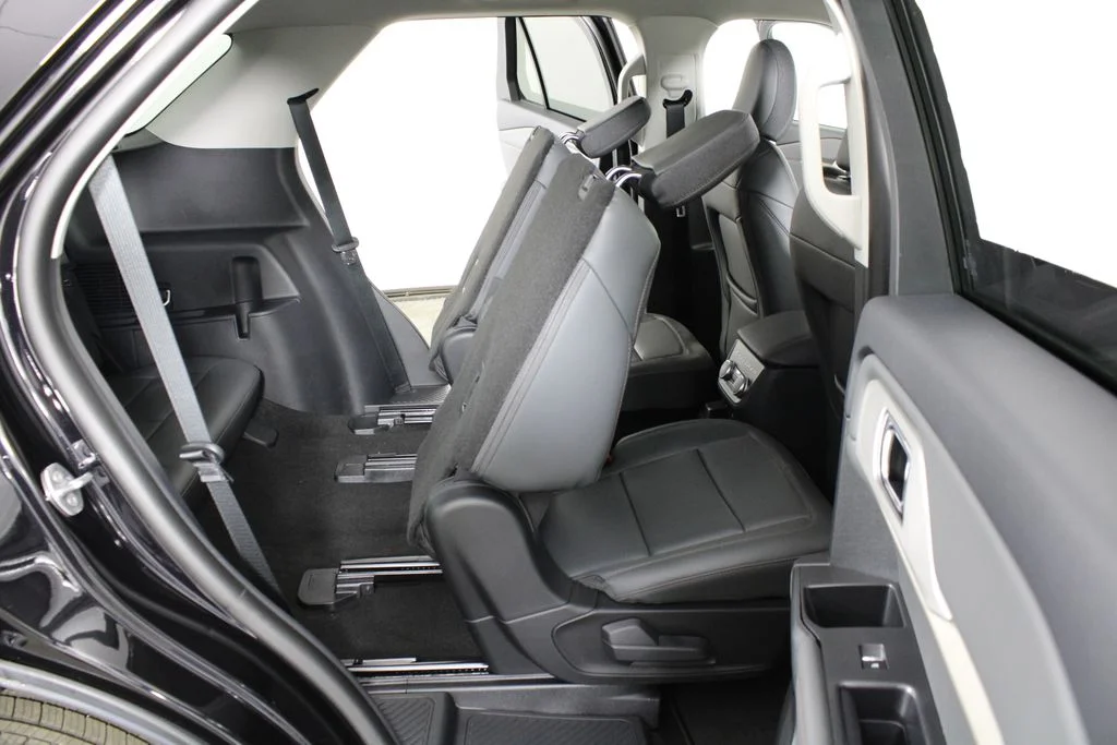 New 2026 Agate Black Metallic Ford Active image 15
