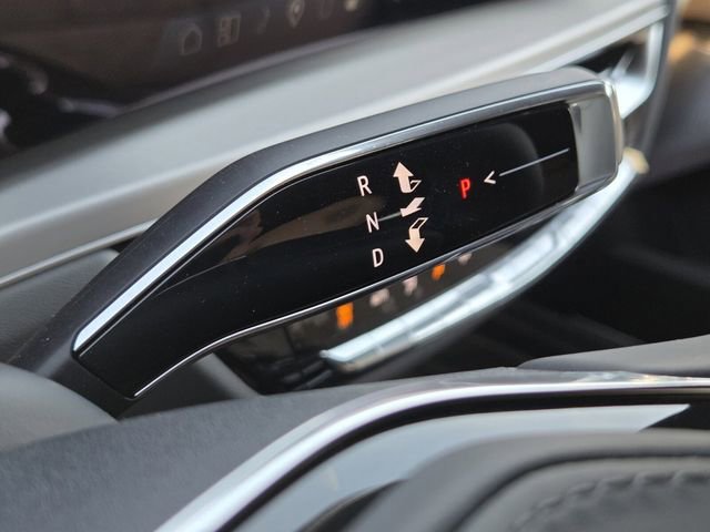 2026 Cadillac LYRIQ Signature Sport - Photo 13